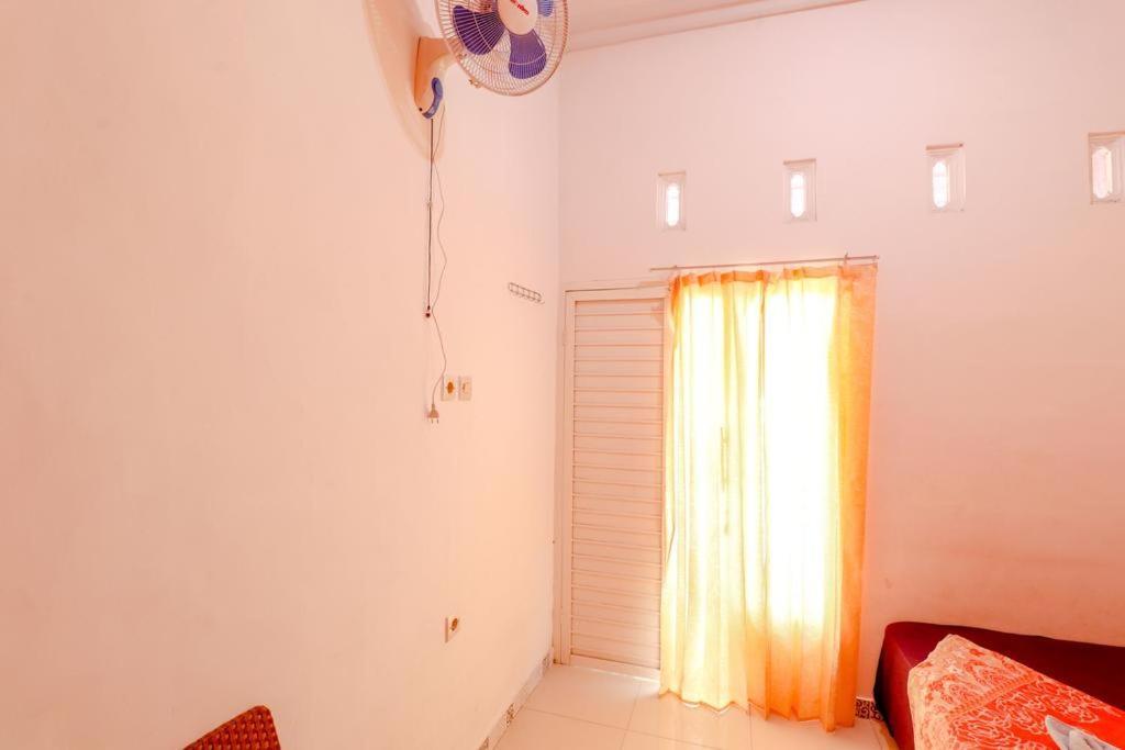 Pinky Guest House Syariah Kota Batu באטו מראה חיצוני תמונה