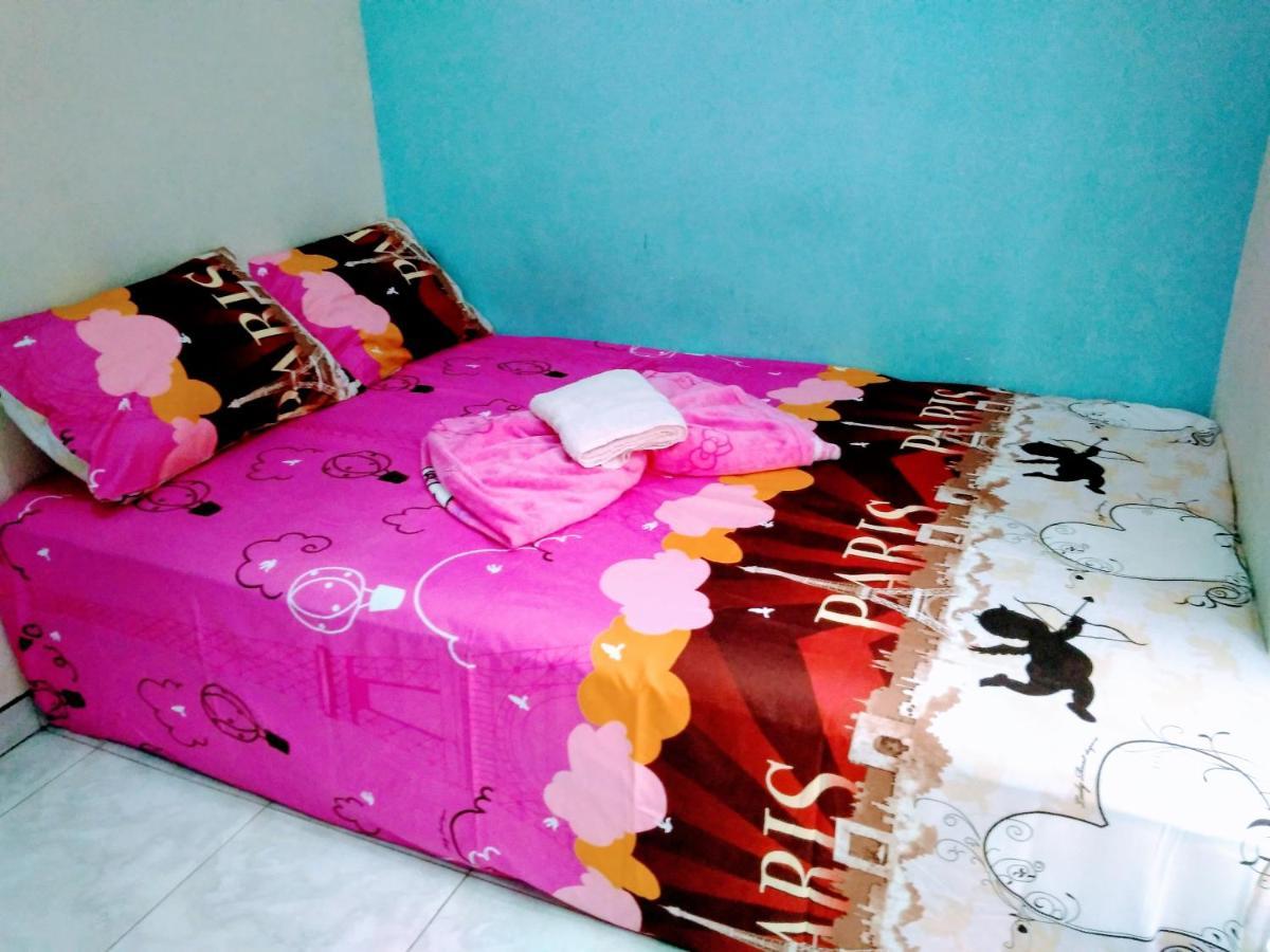 Pinky Guest House Syariah Kota Batu באטו מראה חיצוני תמונה