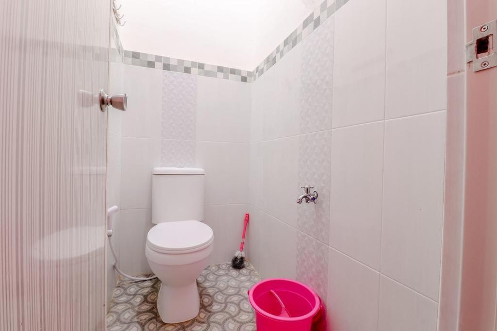 Pinky Guest House Syariah Kota Batu באטו מראה חיצוני תמונה