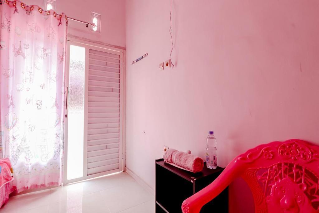Pinky Guest House Syariah Kota Batu באטו מראה חיצוני תמונה