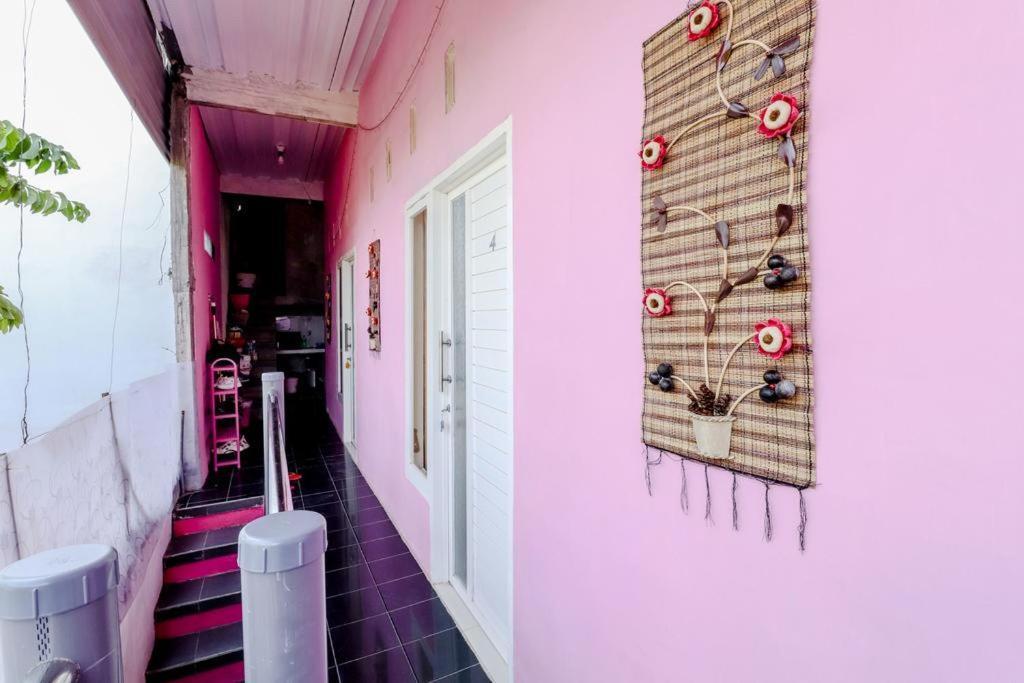 Pinky Guest House Syariah Kota Batu באטו מראה חיצוני תמונה