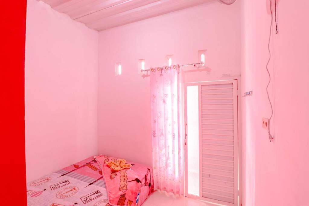 Pinky Guest House Syariah Kota Batu באטו מראה חיצוני תמונה